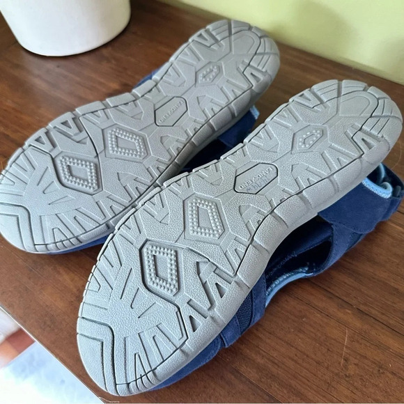 NWOT Land’s End All Weather Closed Toe River Sandals Radiant Navy Size 10 - Picture 9 of 15